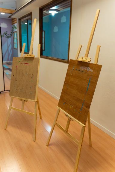 Nuestra zona de pintura, tanto para los pequeños como adultos.